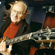 Image for article titled Les Paul, Guitar Legend, Dies at 94